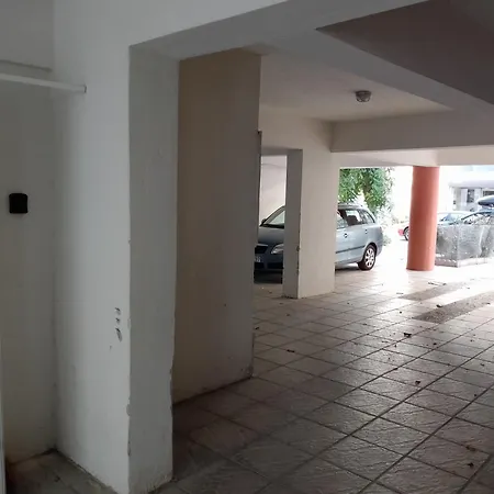 Lux δυάρι με Parking στο κέντρο *