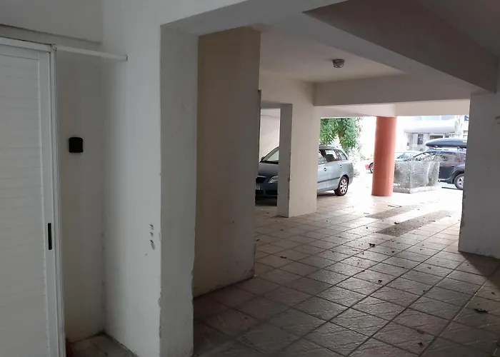 Lux δυάρι με Parking στο κέντρο *