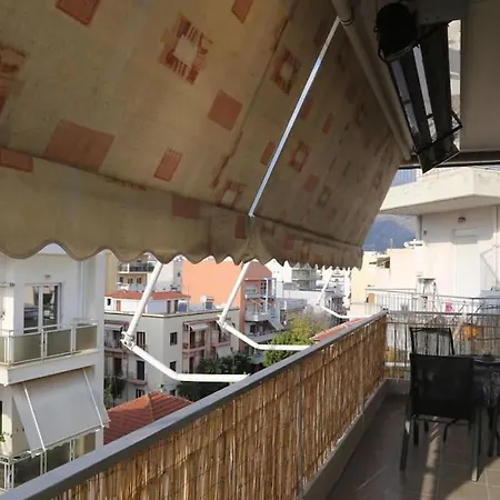 Lux δυάρι με Parking στο κέντρο *