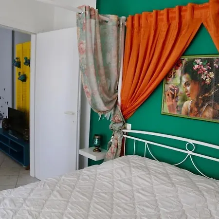 Lux δυάρι με Parking στο κέντρο *