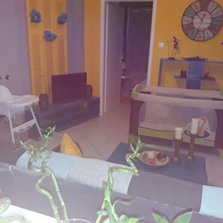 Lux δυάρι με Parking στο κέντρο Appartement Vólos